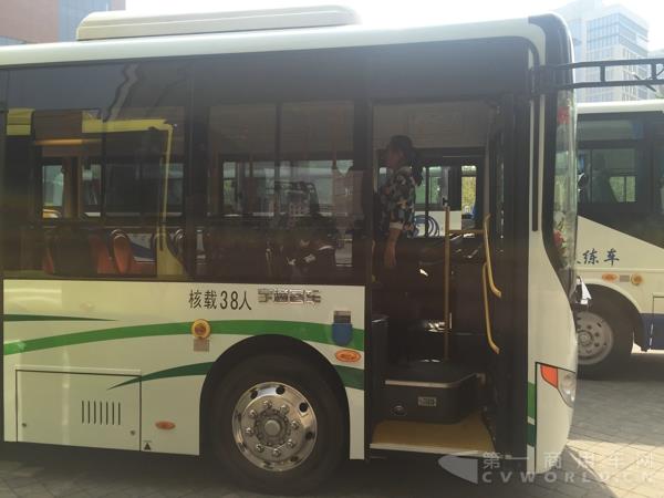 宇通E7纯电动公交IMG_1172.jpg