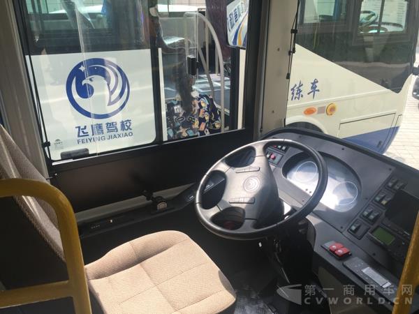 宇通E7纯电动公交IMG_1174.jpg
