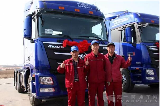 物流用户司机点赞全新一代欧曼GTL超能版危化品运输车.jpg 物流用户司机点赞全新一代欧曼GTL超能版危化品运输车.jpg