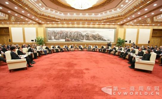 在华外国专家新春座谈会在人民大会堂隆重举行.jpg 在华外国专家新春座谈会在人民大会堂隆重举行.jpg