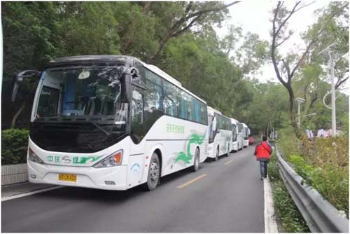 五洲龙纯电动通勤客车.jpg 五洲龙纯电动通勤客车.jpg