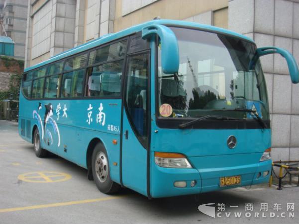 亚星奔驰.jpg 亚星奔驰.jpg