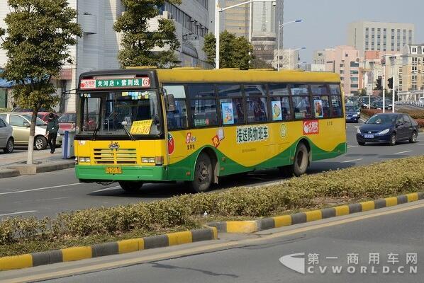 常州长江客车.jpg 常州长江客车.jpg