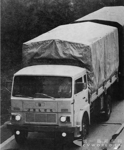 耶尔奇300系列卡车.jpg 耶尔奇300系列卡车.jpg