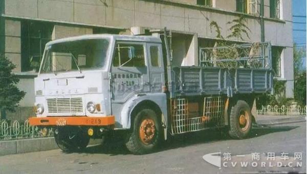 耶尔奇315MD3型9吨重型卡车.jpg 耶尔奇315MD3型9吨重型卡车.jpg