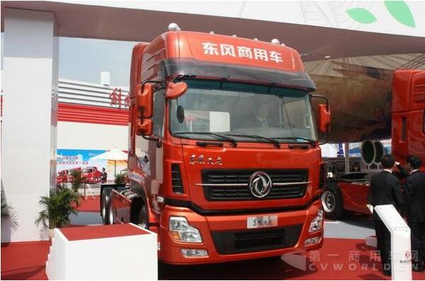 东风新天龙.jpg 东风新天龙.jpg