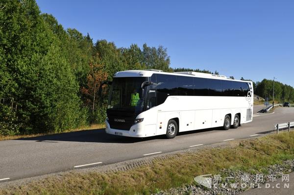 行驶在欧洲的斯堪尼亚·海格客车.jpg 行驶在欧洲的斯堪尼亚·海格客车.jpg