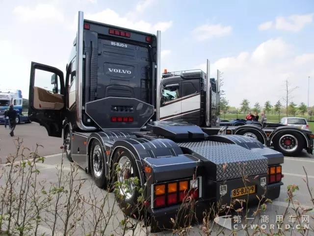 全新的沃尔沃FH搭载540马力12.8升发动机。.jpg 全新的沃尔沃FH搭载540马力12.8升发动机。.jpg