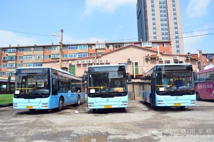 1 金旅全铝车身气电混合动力客车.jpg 1 金旅全铝车身气电混合动力客车.jpg