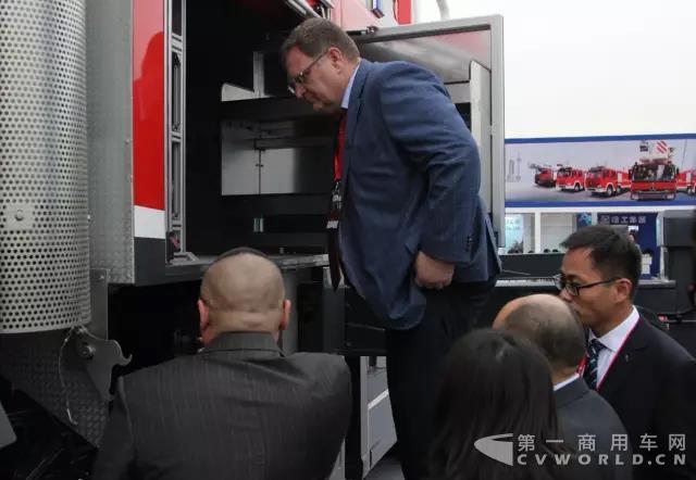 -徐工诚邀您相约2017北京国际消防展4.jpg -徐工诚邀您相约2017北京国际消防展4.jpg