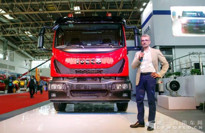 依维柯亮相2017国际消防展 改装专家New Eurocargo闪耀上市2.jpg 依维柯亮相2017国际消防展 改装专家New Eurocargo闪耀上市2.jpg