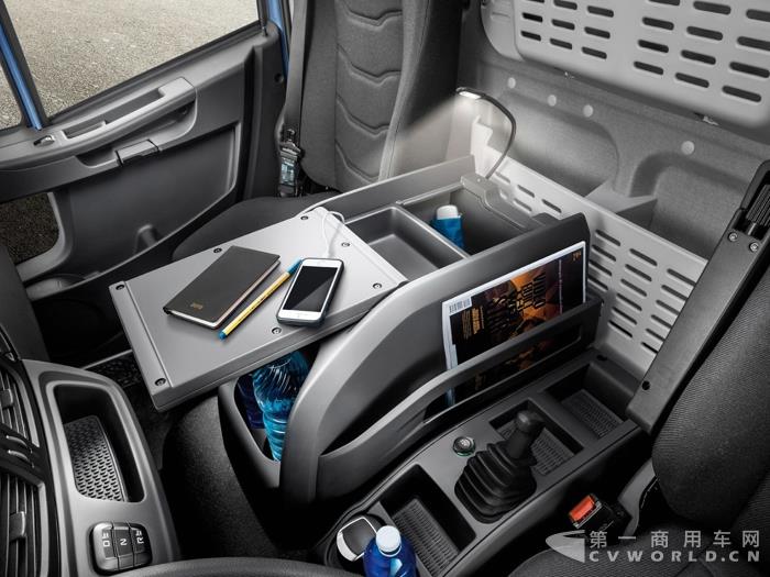 依维柯亮相2017国际消防展 改装专家New Eurocargo闪耀上市9.jpg