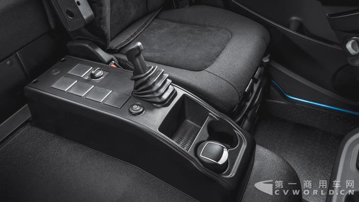 依维柯亮相2017国际消防展 改装专家New Eurocargo闪耀上市11.jpg