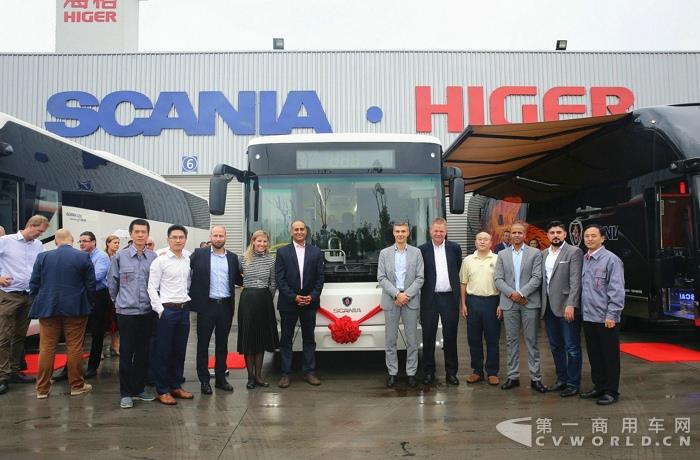 斯堪尼亚与海格双方负责人合影.jpg 斯堪尼亚与海格双方负责人合影.jpg