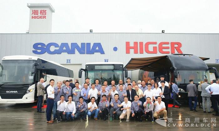 海格员工与TRANSIT合影.jpg 海格员工与TRANSIT合影.jpg