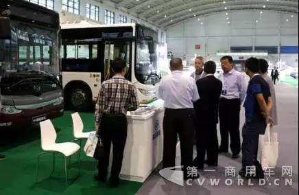 黄海客车助力第三届中国智博会2.jpg 黄海客车助力第三届中国智博会2.jpg
