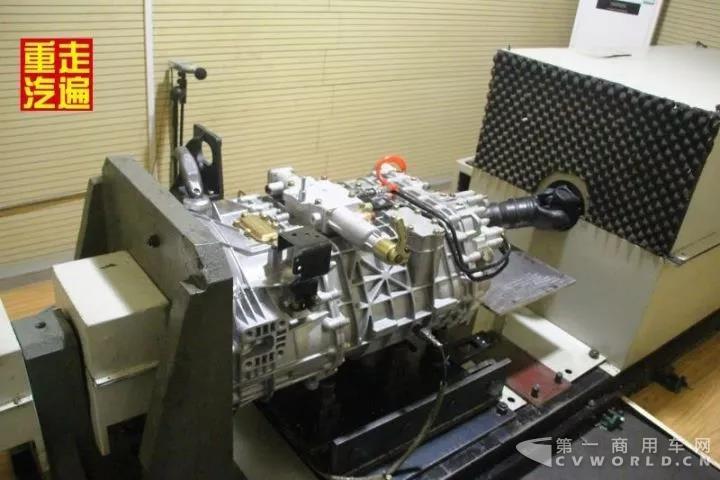 中国重汽变速箱:十年风雨路 六十万台创辉煌16.jpg 中国重汽变速箱:十年风雨路 六十万台创辉煌16.jpg