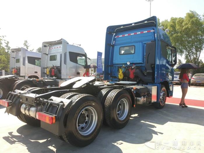 欧曼6X4超级卡车6.jpg 欧曼6X4超级卡车6.jpg