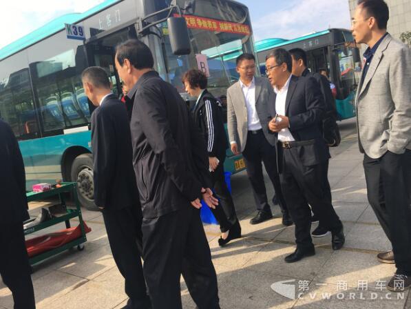 “绿控传动杯”山东省城市公交修理工职业技能大赛圆满落幕2.jpg “绿控传动杯”山东省城市公交修理工职业技能大赛圆满落幕2.jpg
