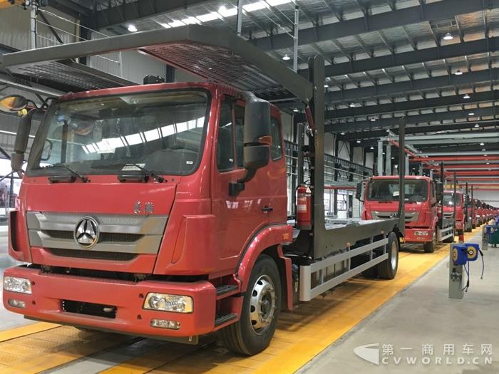 现场车辆.jpg 现场车辆.jpg