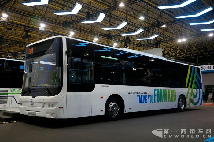 3 金旅PIVOT-DIESEL是一款低入口承载式公交车.jpg 3 金旅PIVOT-DIESEL是一款低入口承载式公交车.jpg