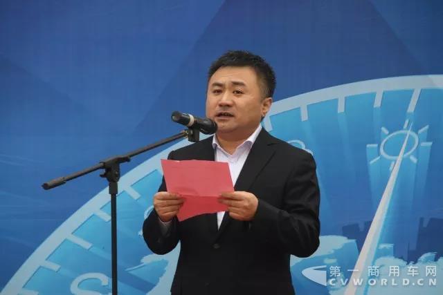 福田欧辉绿色品质客车交付上海惠友公司!1.jpg 福田欧辉绿色品质客车交付上海惠友公司!1.jpg