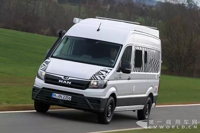 搭载2.0升柴油发动机 德国MAN推出两款轻型概念露营车.jpg 搭载2.0升柴油发动机 德国MAN推出两款轻型概念露营车.jpg