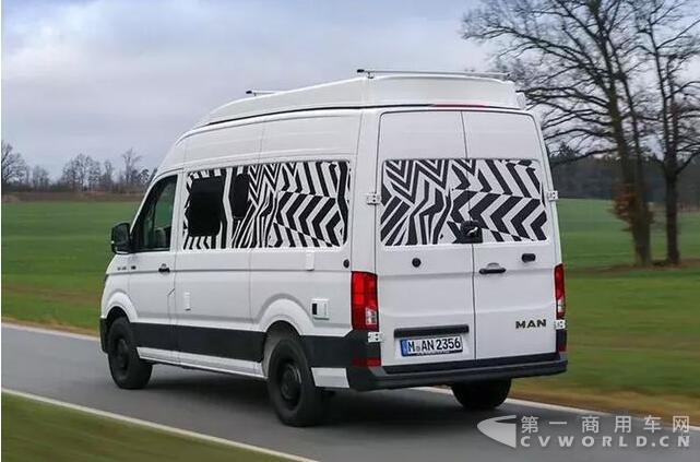 搭载2.0升柴油发动机 德国MAN推出两款轻型概念露营车3.jpg 搭载2.0升柴油发动机 德国MAN推出两款轻型概念露营车3.jpg