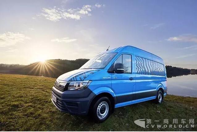 搭载2.0升柴油发动机 德国MAN推出两款轻型概念露营车7.jpg 搭载2.0升柴油发动机 德国MAN推出两款轻型概念露营车7.jpg