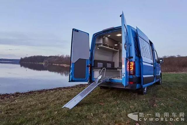 搭载2.0升柴油发动机 德国MAN推出两款轻型概念露营车8.jpg 搭载2.0升柴油发动机 德国MAN推出两款轻型概念露营车8.jpg