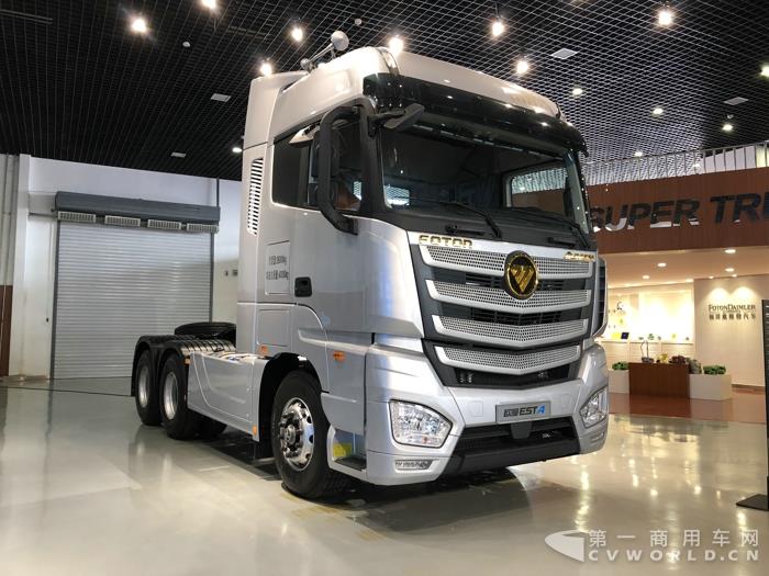 北京超级卡车培训体验中心内展示的欧曼EST-A超级卡车.jpg 北京超级卡车培训体验中心内展示的欧曼EST-A超级卡车.jpg