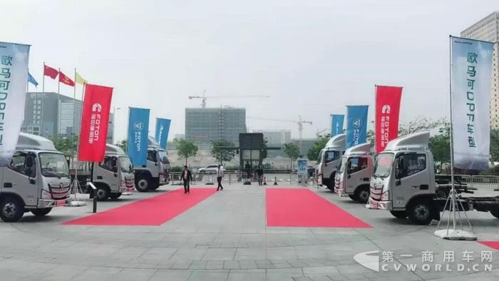 现场狂卖五百辆,谁家的经销商笑到合不拢嘴?.jpg 现场狂卖五百辆,谁家的经销商笑到合不拢嘴?.jpg