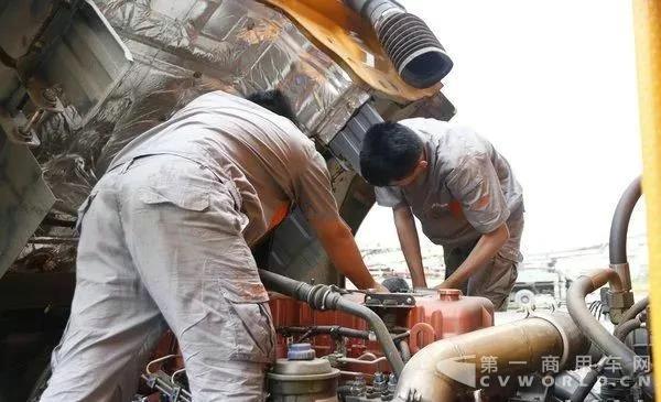 30台搅拌车惠州交车,“限时服务承诺”为用户保驾护航!5.jpg 30台搅拌车惠州交车,“限时服务承诺”为用户保驾护航!5.jpg