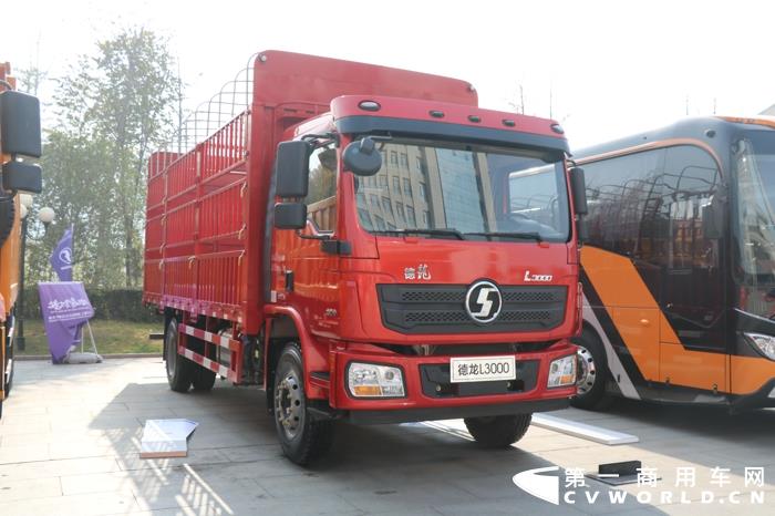 德龙L3000标载版单桥载货车 (3).jpg 德龙L3000标载版单桥载货车 (3).jpg