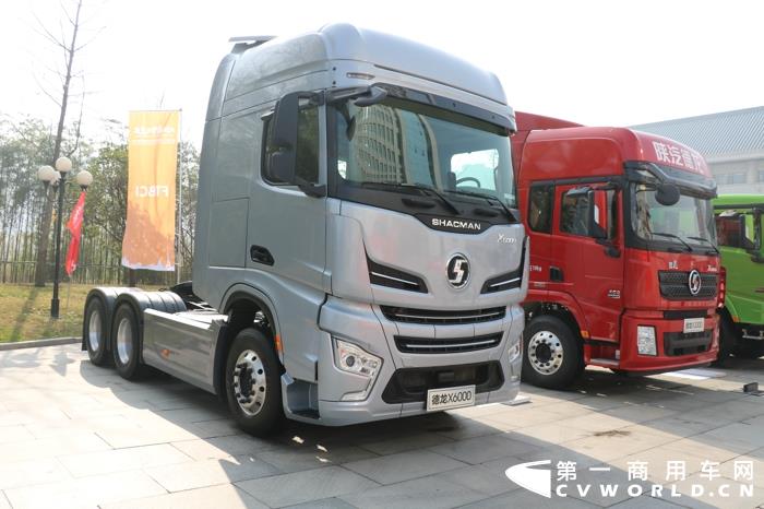 德龙X6000国六牵引车 (3).jpg 德龙X6000国六牵引车 (3).jpg