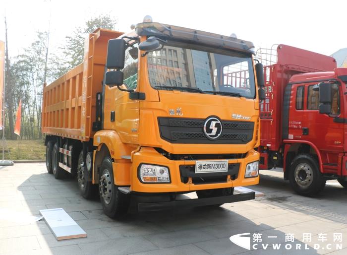 陕汽新M3000公路标载自卸车 (2).jpg 陕汽新M3000公路标载自卸车 (2).jpg