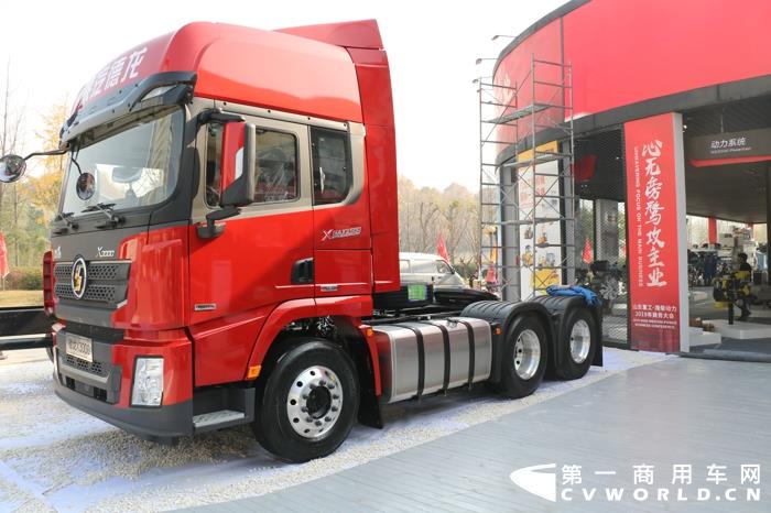 德龙X3000 550马力IC版牵引车.jpg 德龙X3000 550马力IC版牵引车.jpg