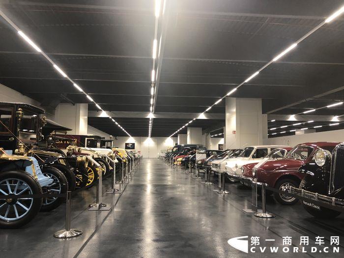雷诺经典车 (2).JPG
