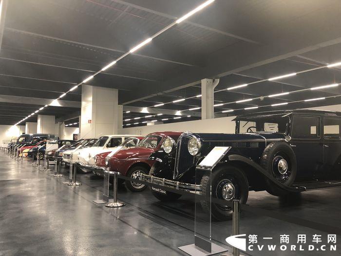 雷诺经典车 (3).JPG