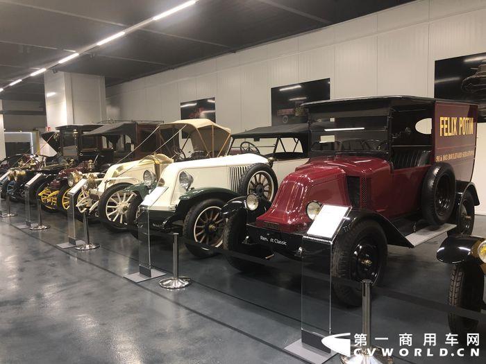 雷诺经典车系列 (2).JPG