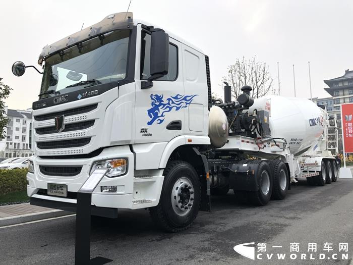 联合卡车U+ 6×4 460马力国六LNG半挂搅拌车运输牵引车 (3).jpg 联合卡车U+ 6×4 460马力国六LNG半挂搅拌车运输牵引车 (3).jpg