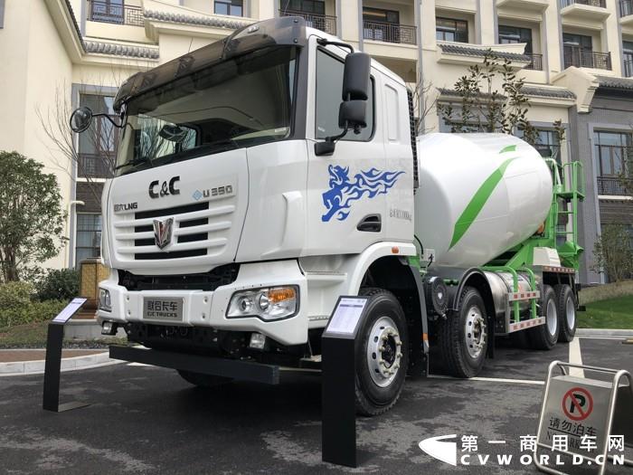 联合卡车8×4 LNG国六混凝土搅拌车,14方 (2).jpg 联合卡车8×4 LNG国六混凝土搅拌车,14方 (2).jpg