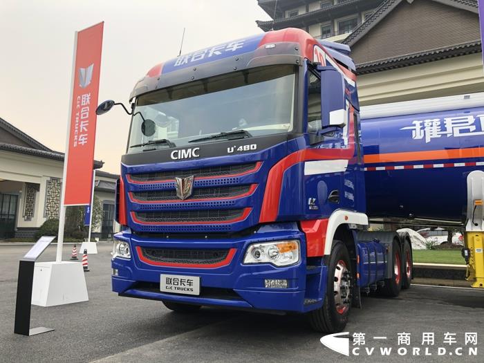 联合卡车U+新款驾驶室6×4 480马力柴油牵引车 (1).jpg 联合卡车U+新款驾驶室6×4 480马力柴油牵引车 (1).jpg