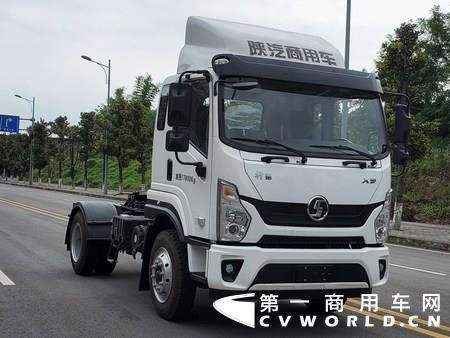 陕汽商用车2.jpg 陕汽商用车2.jpg