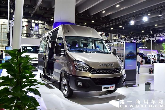 依维柯22.jpg 依维柯22.jpg