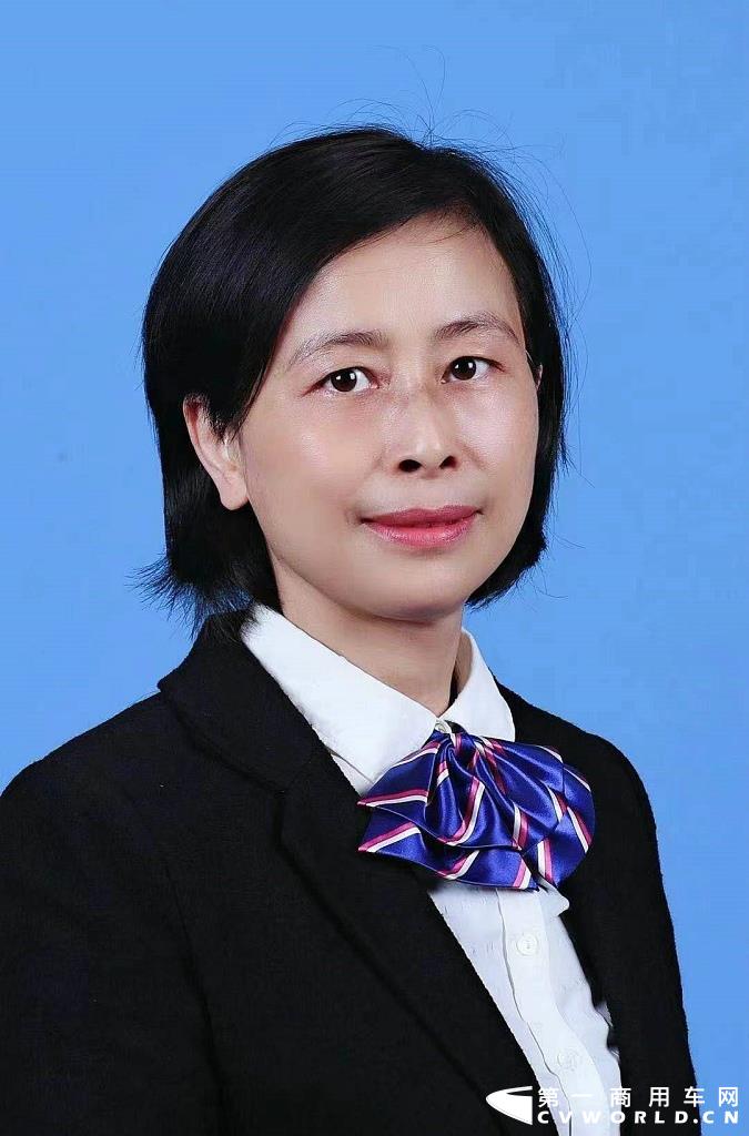 熊春英.jpg 熊春英.jpg