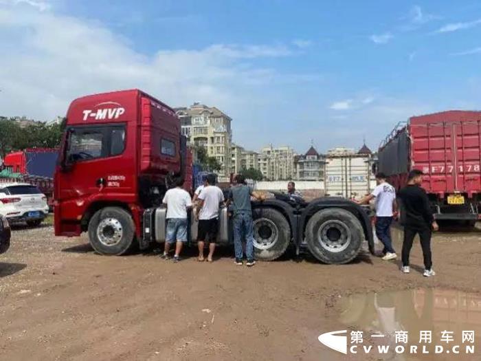 陕汽8.jpg 陕汽8.jpg