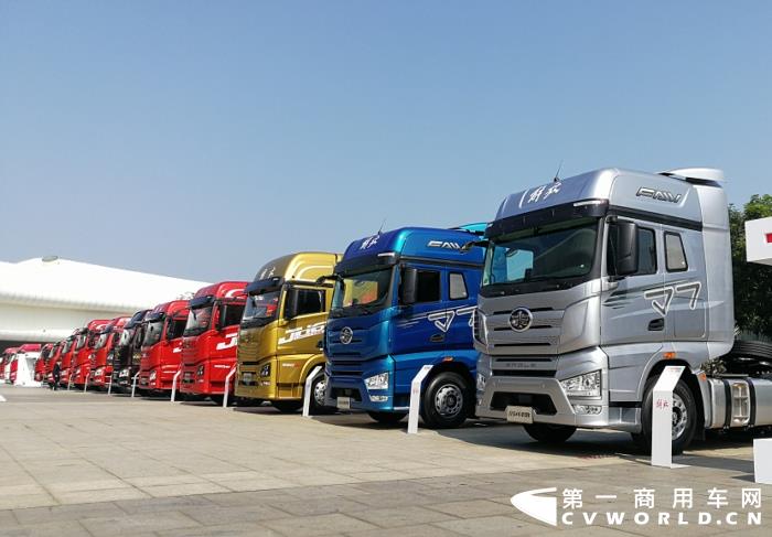 解放牵引车.jpg 解放牵引车.jpg