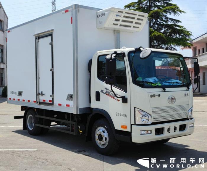 冷藏车CA5042XLCP40K59L2E6A84(F类 J6F).jpg