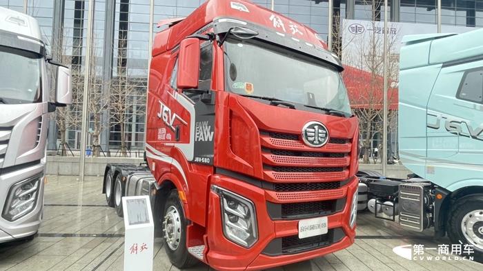 解放J6V精英版6DM3牵引车.jpg 解放J6V精英版6DM3牵引车.jpg